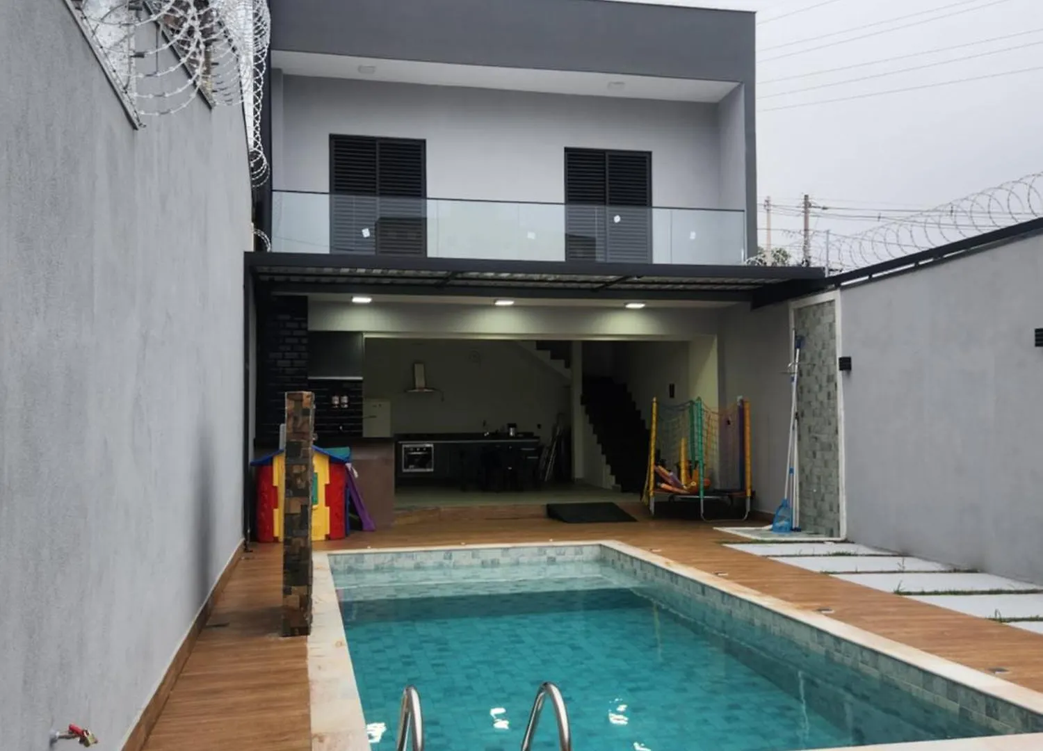Sobrado Novo E Lindo Com Piscina Vila São José dos Campos 0*,